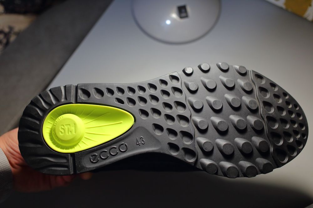 Продам ботинки ECCO Exostride m, r43