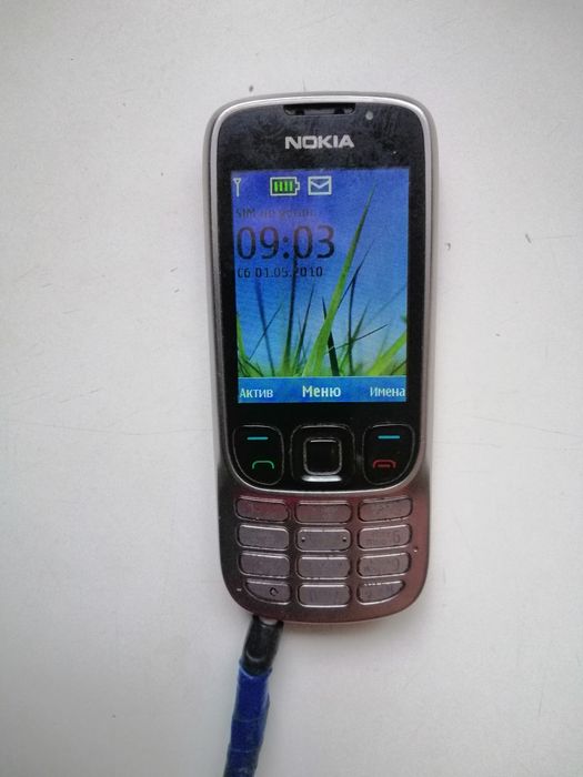 Телефон Nokia 6303