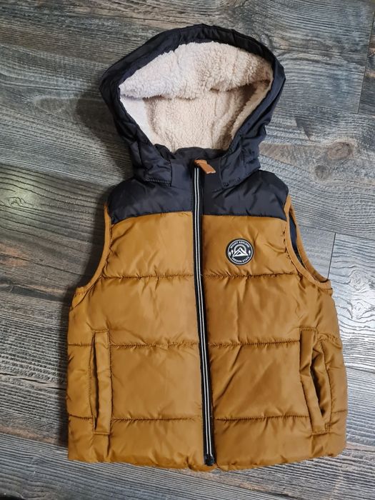 Жилетка 110-116 НМ