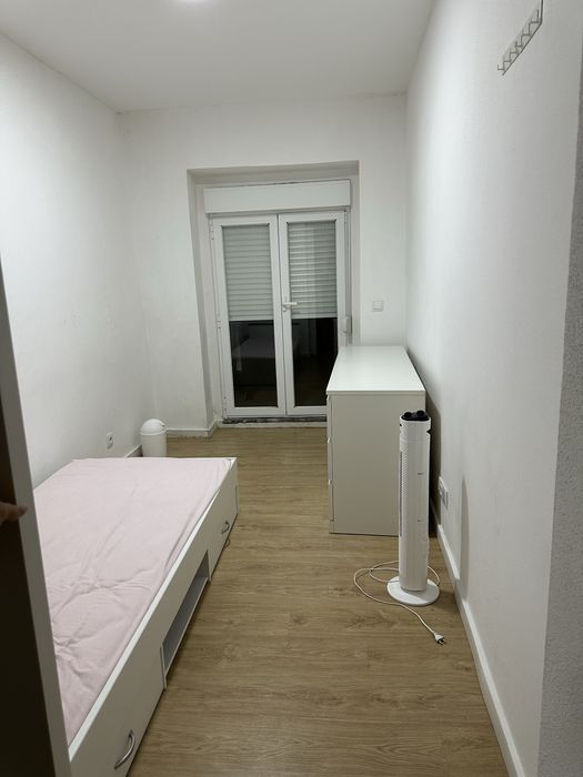 Arrenda-se quarto 450€