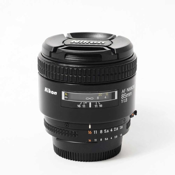 Об'єктив Nikon 85mm f/1.8 AF Nikkor