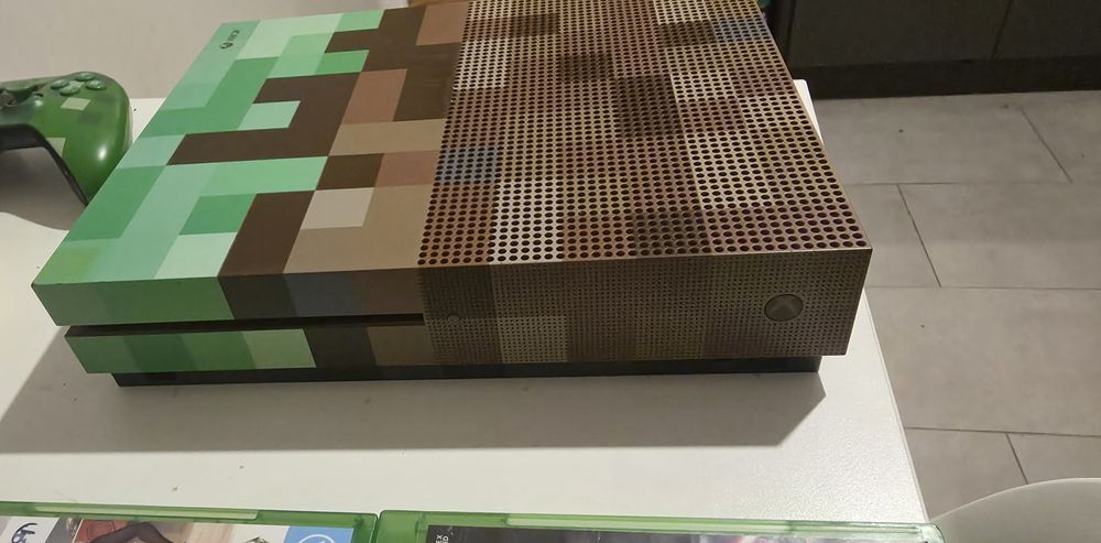 Xbox one S minecraft edition