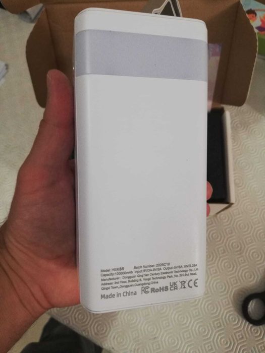 Powerbank de 100 000mAh (cem mil mAh)