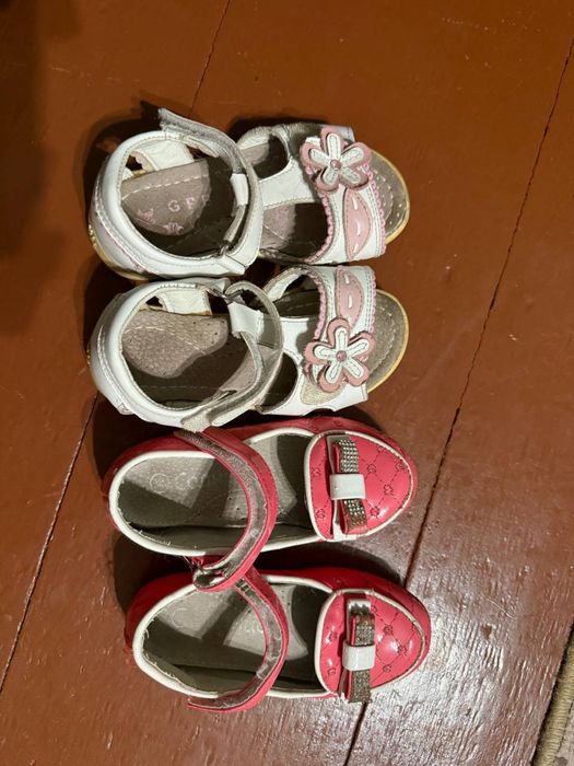 Віддаю дитячі речі