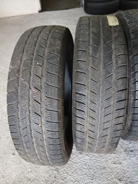 6 Pneus 195/75R16 C Continental