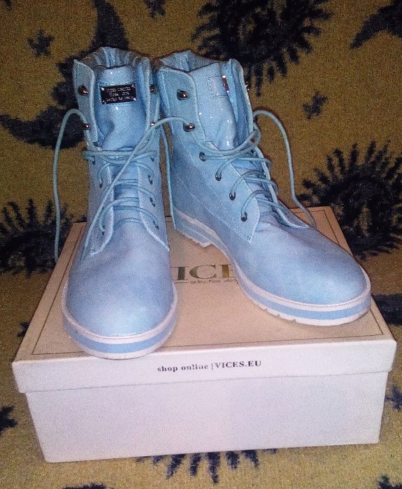 Nowe Buty Trapery