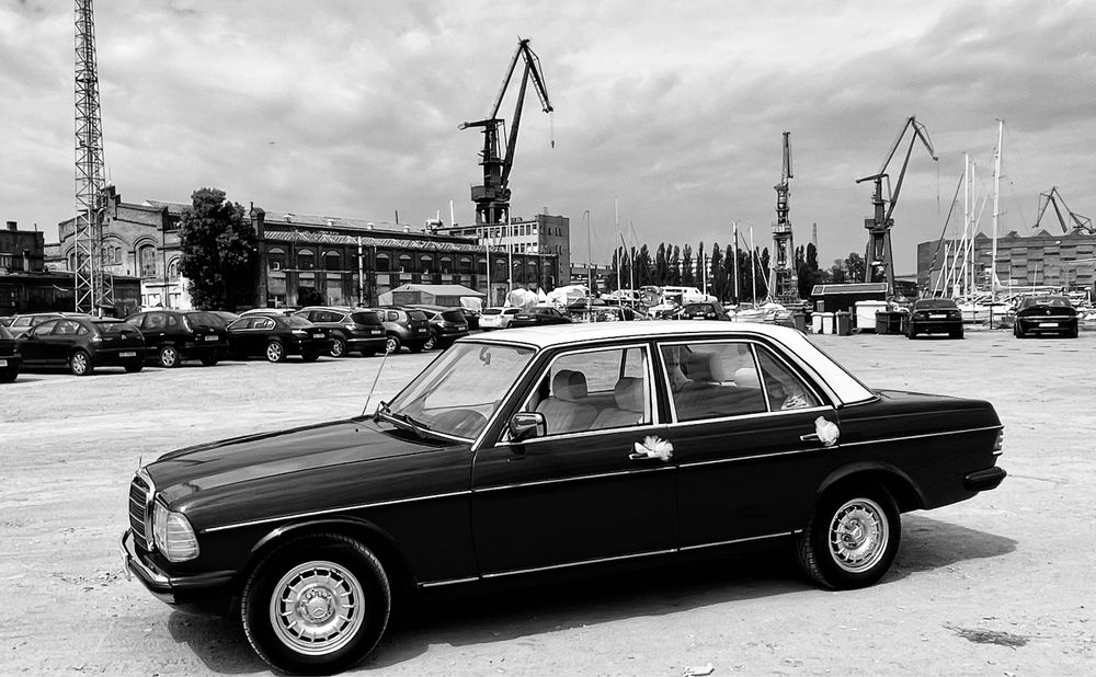 Piekny Klasyczny Mercedes W123 Auto do ślubu