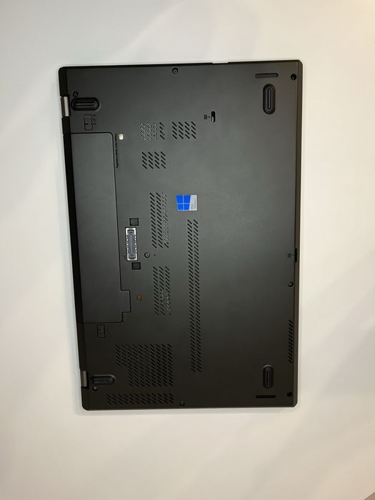 Laptop lenovo T560