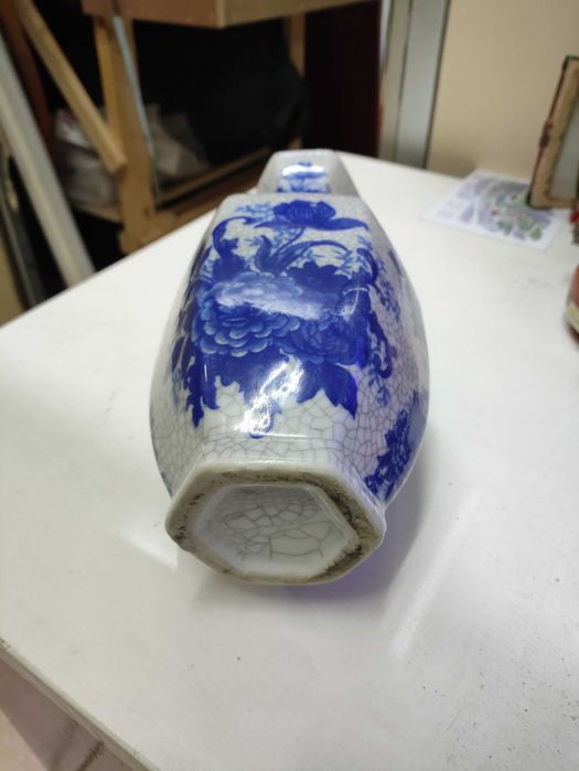 Jarra em Porcelana Antiga azul e branco