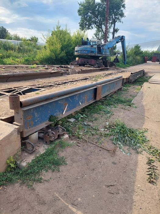 Вага шістдесятитонна.