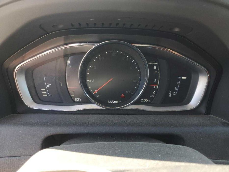 2017 Volvo XC60 T6 INSCRIPTION