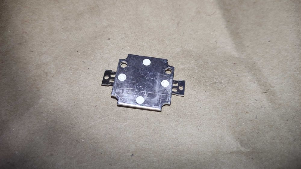 Светодиодный чип 10 Вт