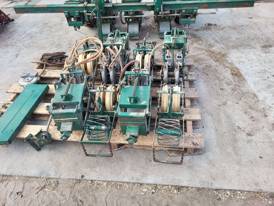 Siewnik do warzyw, marchwi, pietruszki, cebuli sfoggia