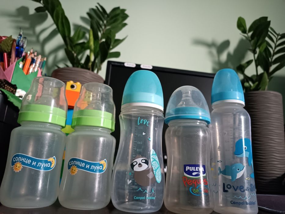 Пляшечки, бутилки для годування