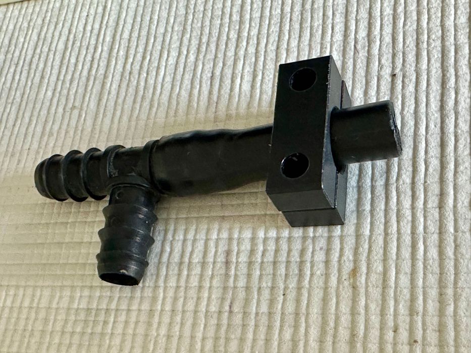 Polyethylene Pipe Clamp/Bracket for 16 mm Pipe64750558534402121