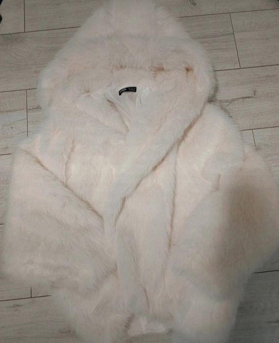 Śliczne futerko z kapturem Shein