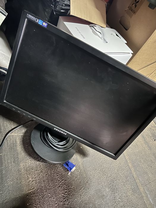 Продаю монитор для компа