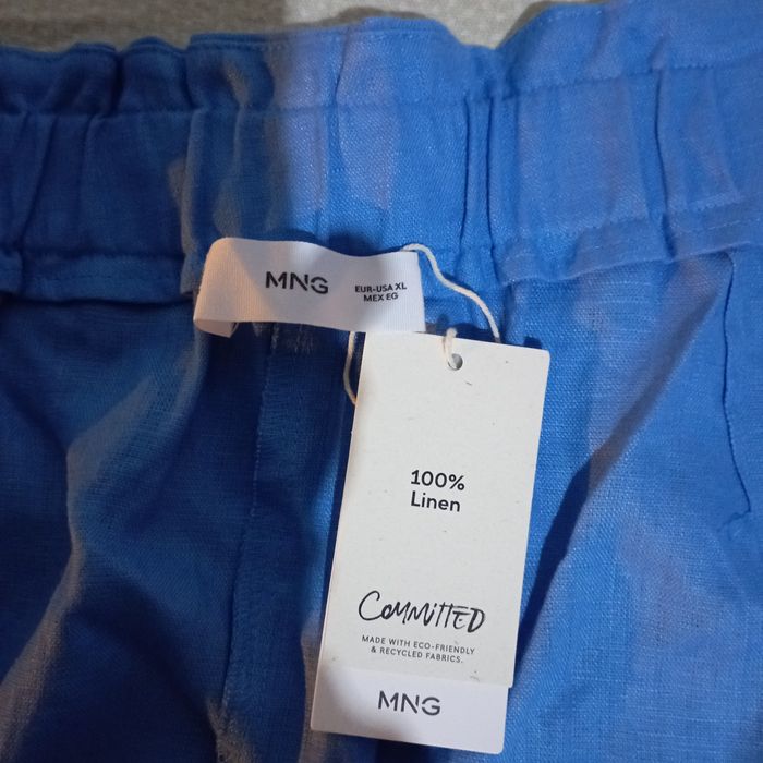 Saia comprida, aberta, em Linho, azul, Mango.