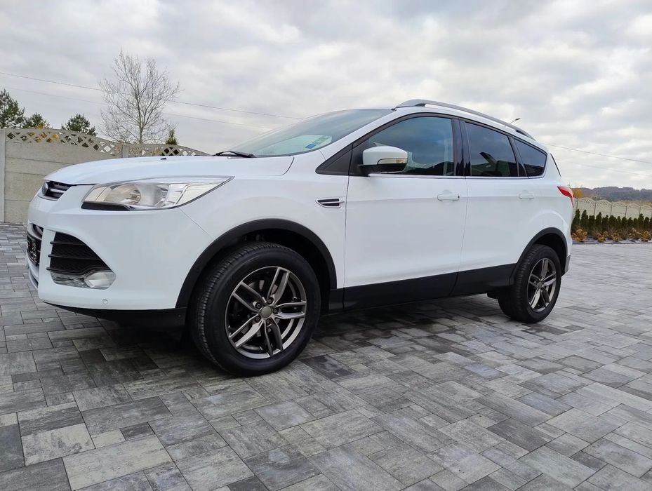 Ford Kuga Z Niemiec jeden właściciel serwisowany bezwypadkowy nowy rozrząd