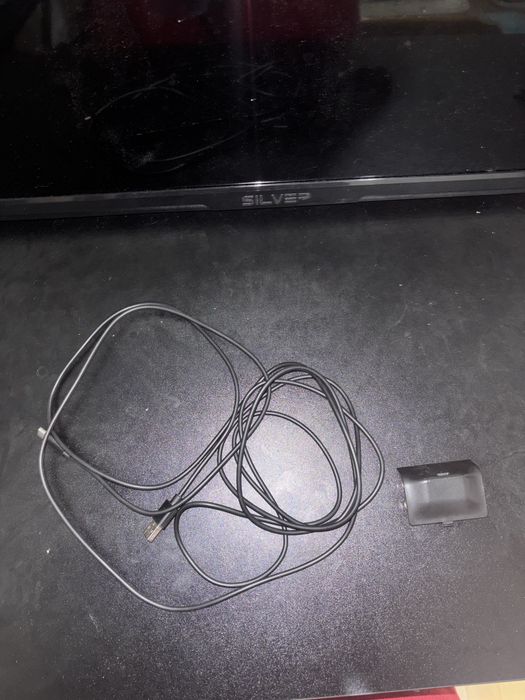 Xbox one 500gb,com cabos originais,4 controles e 4 jogos