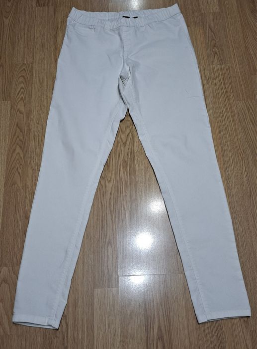 Spodnie białe i granatowe Esmara