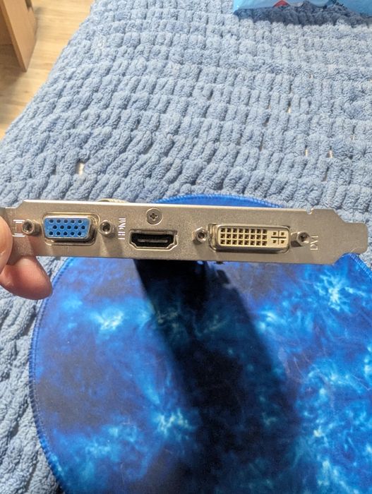 Відеокарта ASUS GeForce GT 610 ( заміна охолодження на Honeywell PTM7950) та Кулери для ПК WX-12025 (120мм) – 3 шт. Відмінний стан