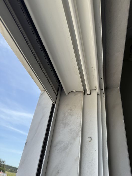 Janelas e porta usadas para despachar