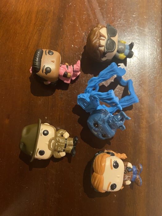 Stranger Things Kinder troca