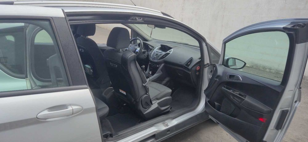 Ford B-Max — fotografia 6