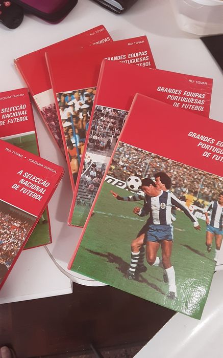 Varios livros sobre futebol
