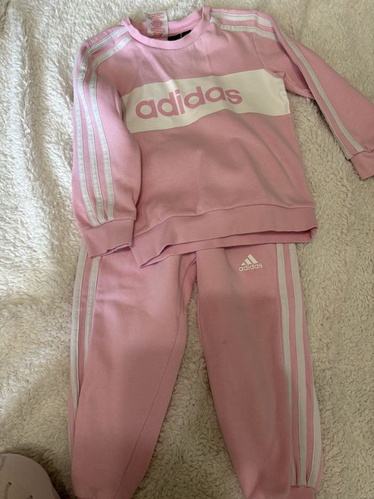Костюм adidas на дівчинку