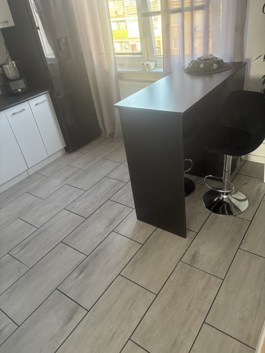 Stół kuchenny wyspa hokery