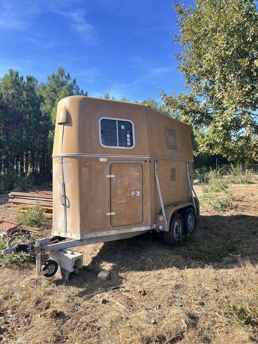 Roulote para Cavalos – Bom Estado