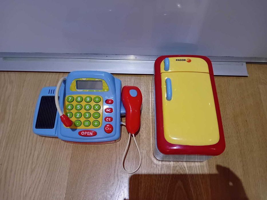 Brinquedo - máquina registadora e frigorifico Fagor