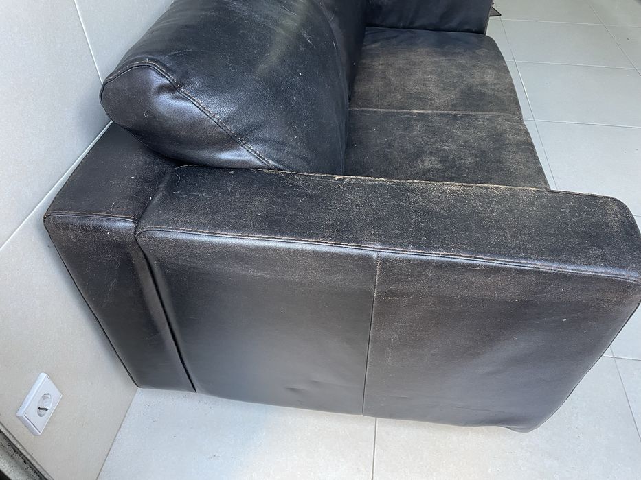 Sofa usado em pele