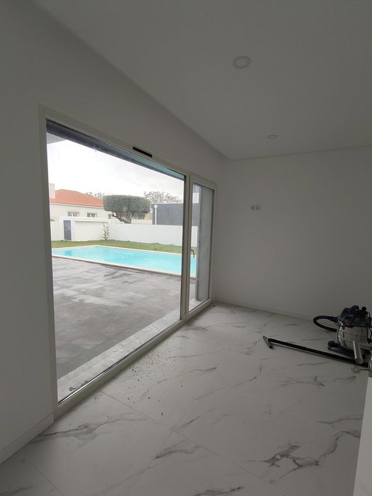 Moradia T3 +1 Saint Peter School( Arrendamento com opção de compra)