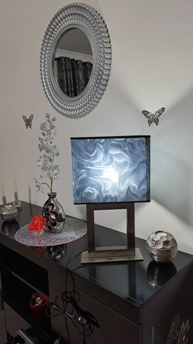 Candeeiro decorativo K - Ligthing e um outro da marca Inspire