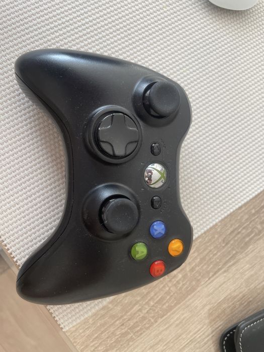 Pad do xbox 360 z akumulatorem