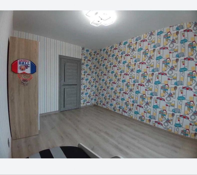 Простора 3-кімнатна квартира в Resident Hall