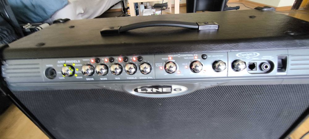 Line 6 Spider 2 150W Pięknie brzmiący,oryginalny UK.