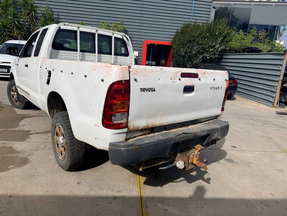TOYOTA HILUX KING CAB 2.5 D4D 4X4 DE 2010 PARA PEÇAS