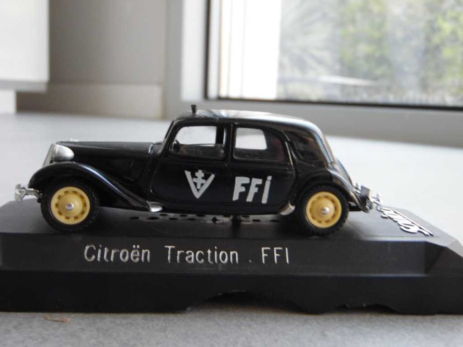 Citroen Traction Avant 1940 da Solido . escala 1/43. Raro. II guerra Mundial França