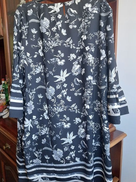 Vestido florido. Tecido ligeiro