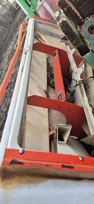 Банка тукова Kuhn