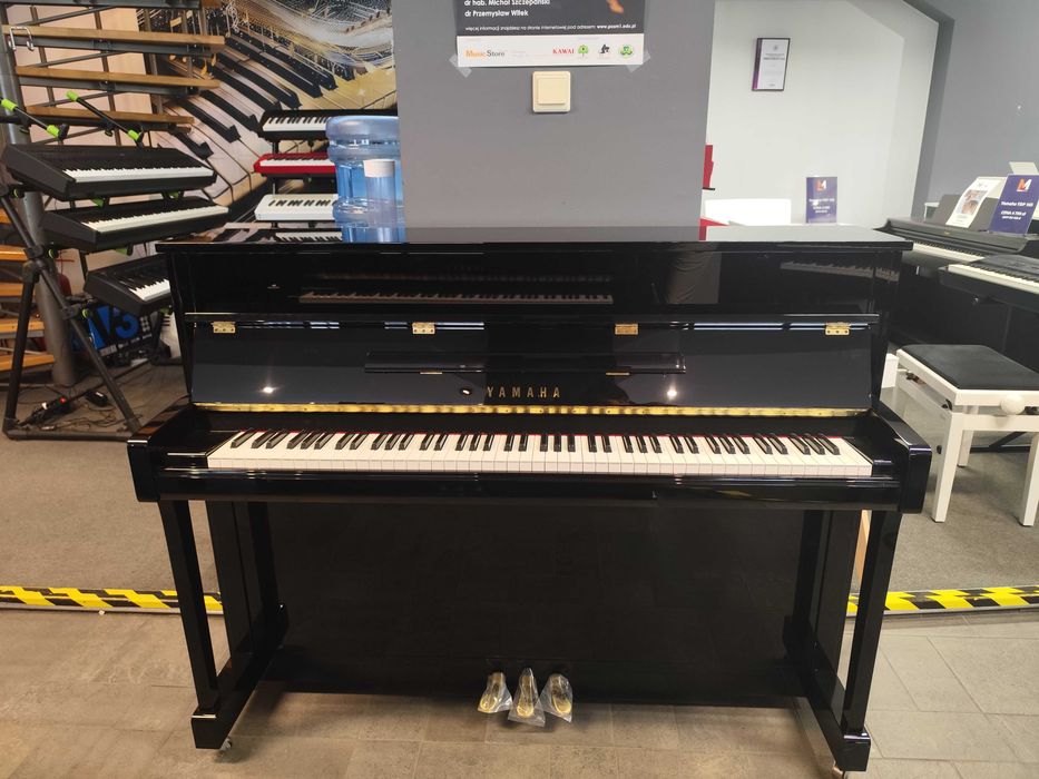 Yamaha B2 PE nowe pianino akustyczne