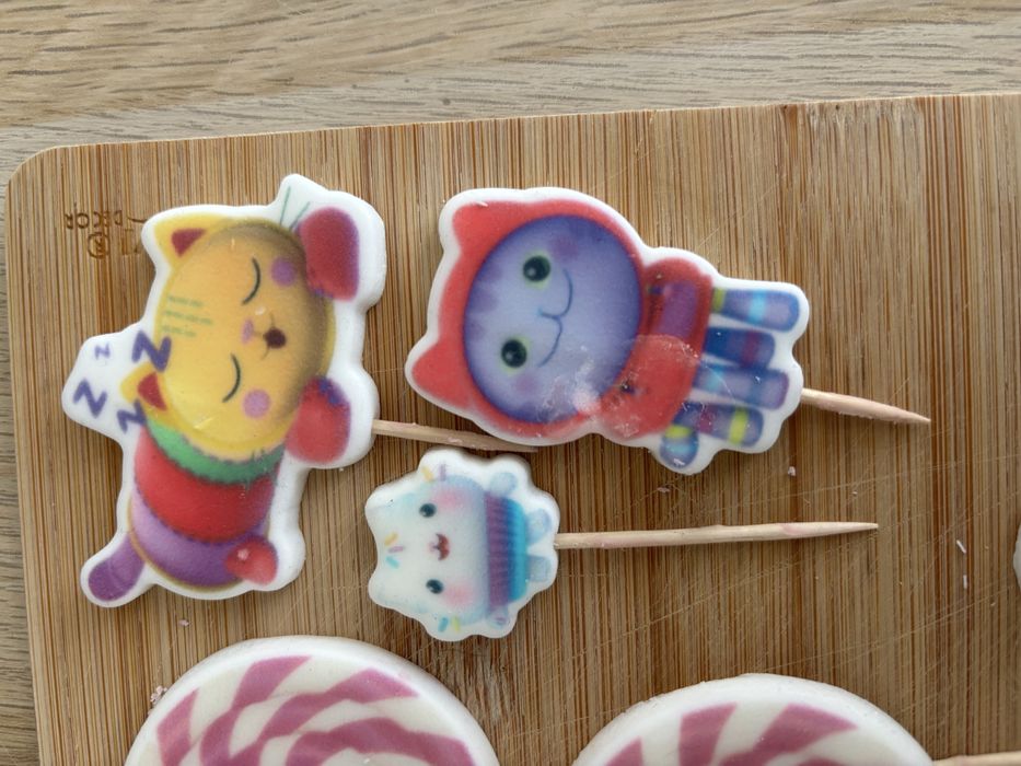 Ozdoby na tort Koci Domek Gabi