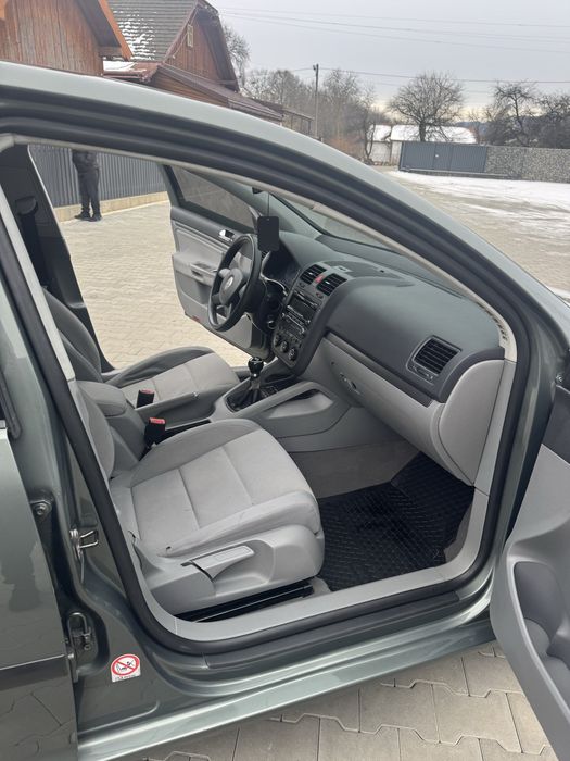 Продам volkswagen golf 5