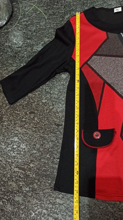 Bluzka czarno - czerwona rozmiar M