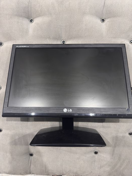 Monitor 19" LG Flatron E1941S-BN | Stan Bardzo Dobry | LED