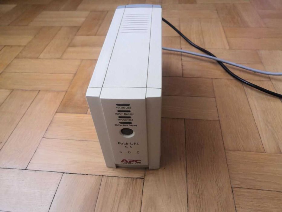 Источник бесперебойного питания APC Back-UPS 500 BK650EI
